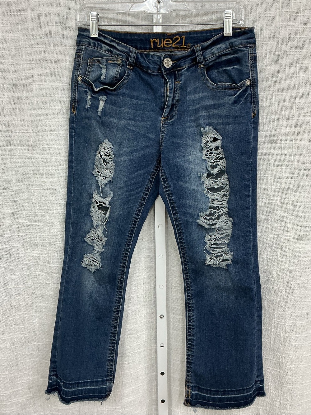 Rue21 Dark Blue Distressed Capri Jeans